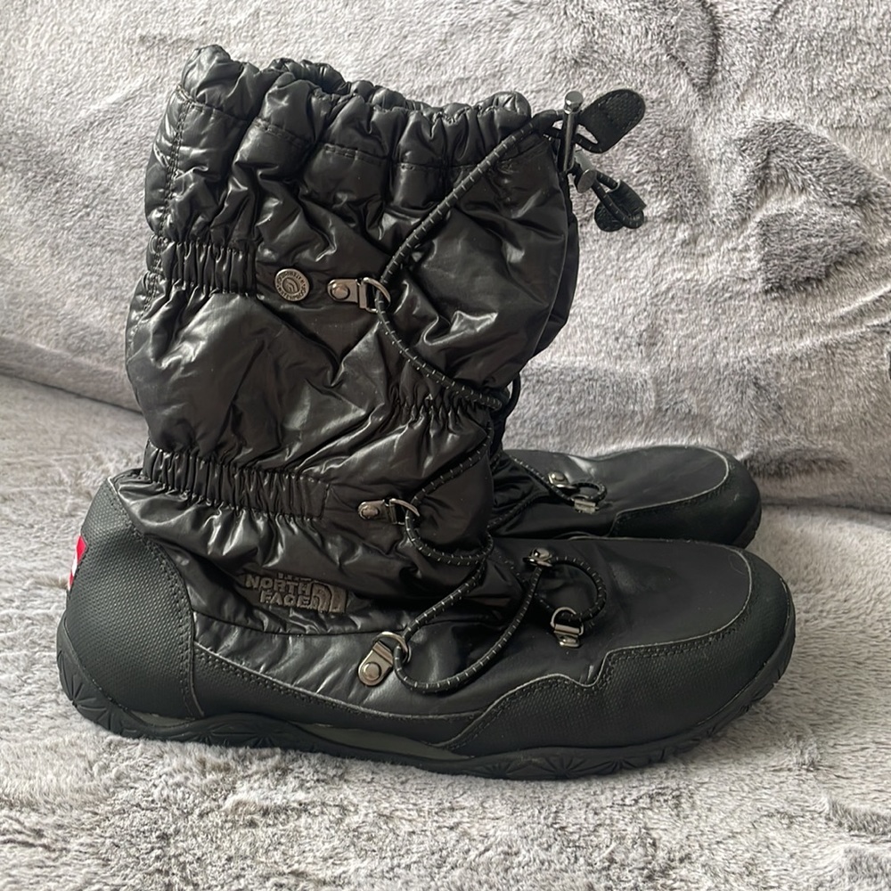 The north face winter boots - Picture 2 of 4